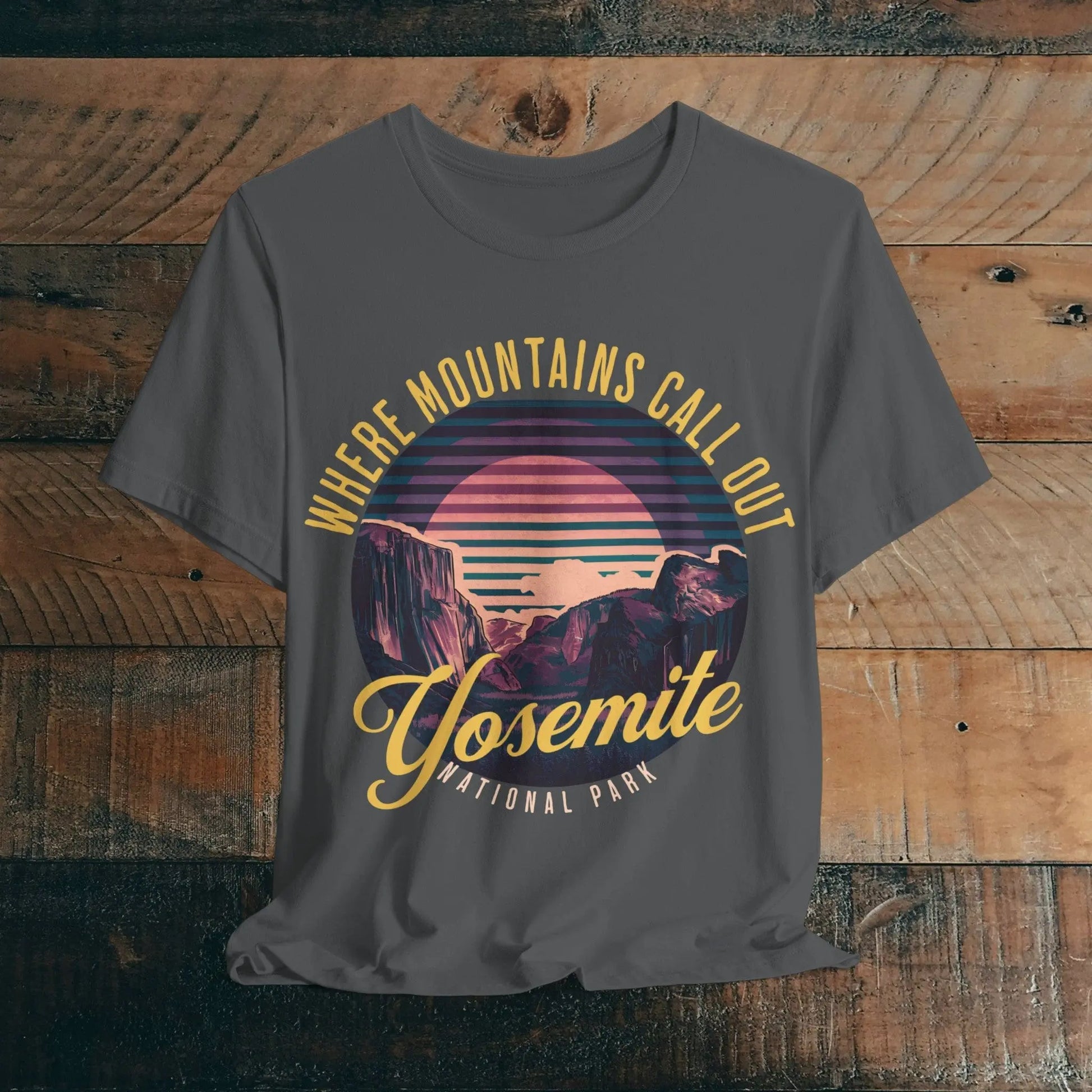 Yosemite National Park Unisex T-Shirt California Retro Mountains Call Out - Park Service Apparel
