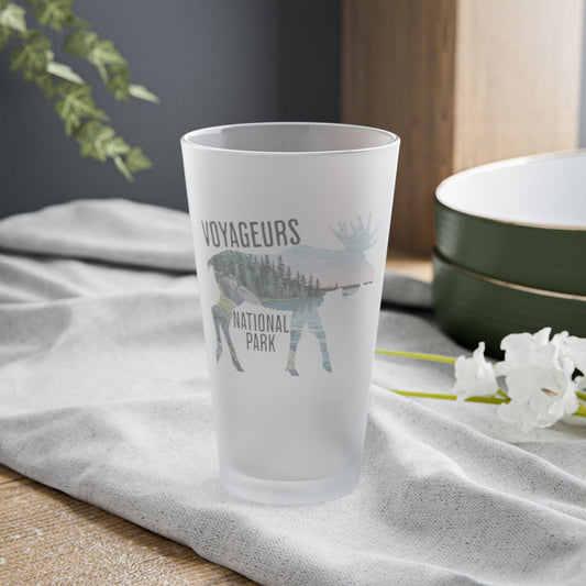 Voyageurs National Park Moose Frosted Pint Glass teelaunch