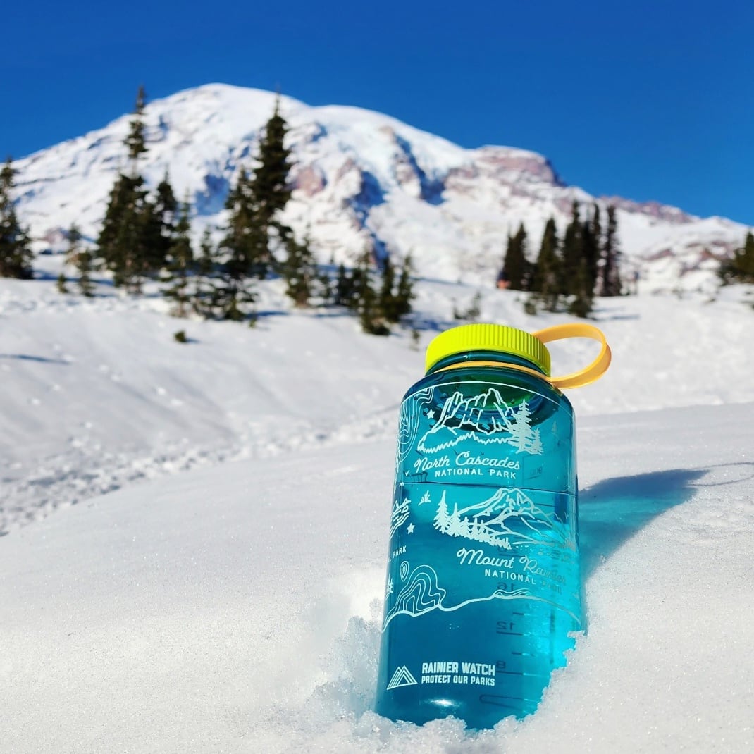 Washington National Parks Water Bottle - 32oz Rainier Watch