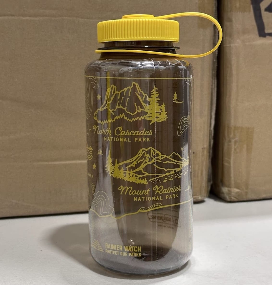 Washington National Parks Water Bottle - 32oz Rainier Watch